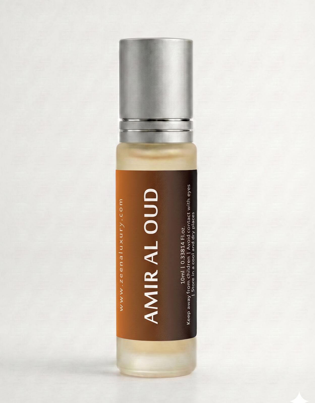 OMARO Amir Al Oud 10ml roll-on perfume oil with oriental woody fragrance featuring oud, vanilla and sandalwood.